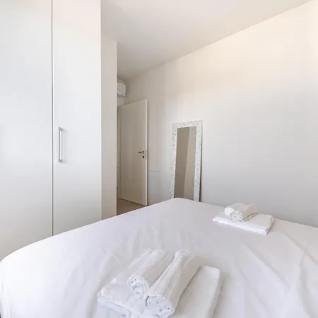 Newpenthouse2025-rimini-3kingsize-2bathrooms-exclusive Place *