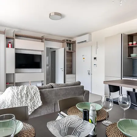 Attico Di Lusso Nuova Costruzione - Residenza Di Prestigio A アパート リミニ