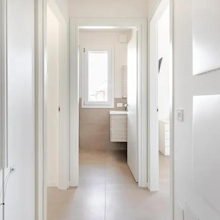 Attico Di Lusso Nuova Costruzione - Residenza Di Prestigio A アパート *
